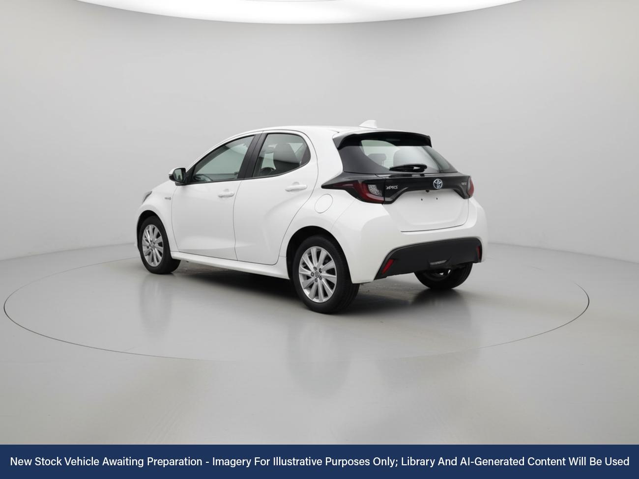 Used Toyota Yaris 2021 for sale - 76798476: Photo 2