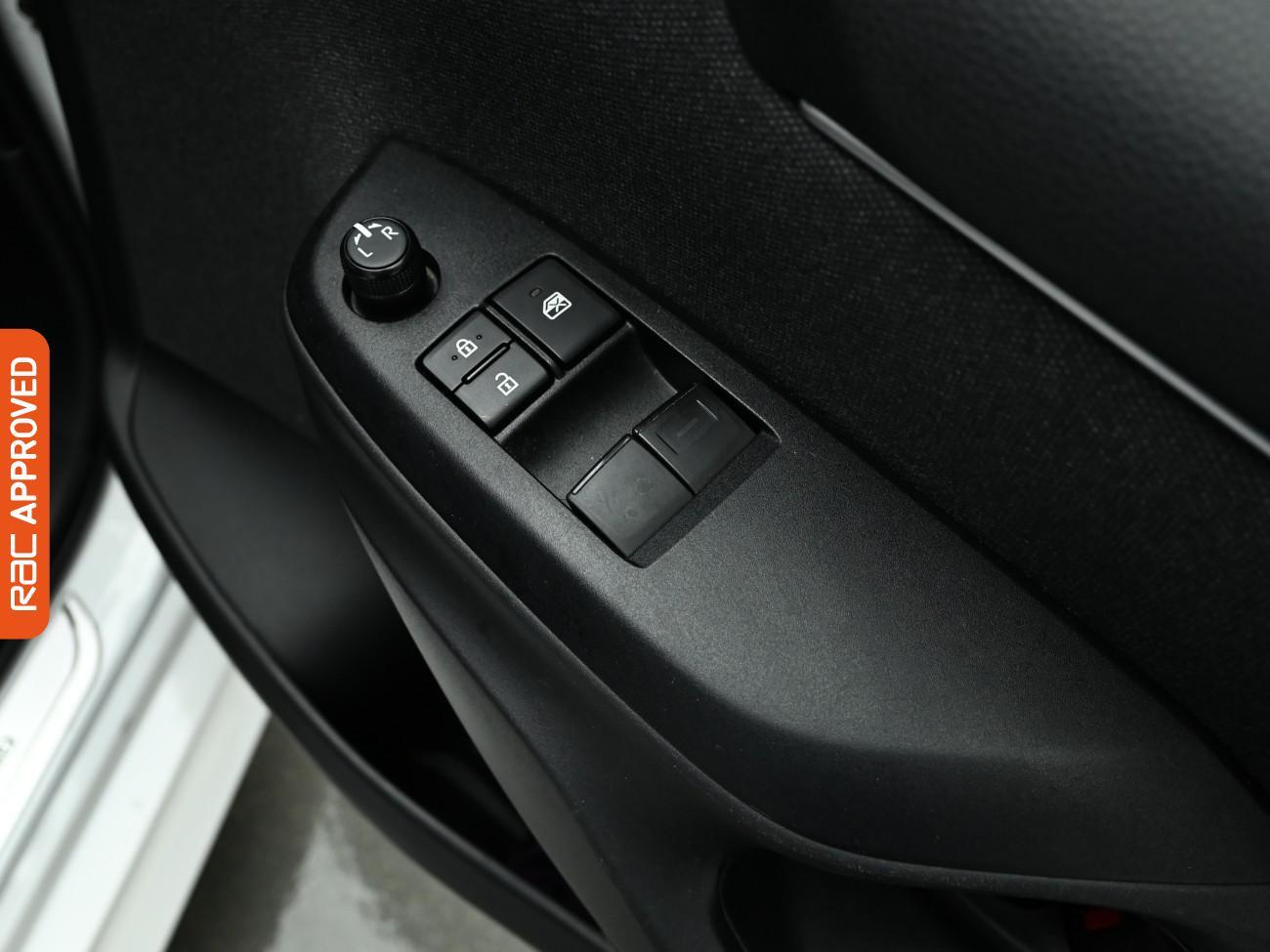 Used Toyota Yaris 2021 for sale - 76798476: Photo 24