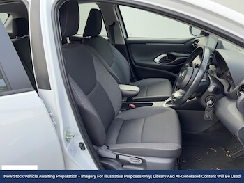 Used Toyota Yaris 2021 for sale - 76798476: Photo