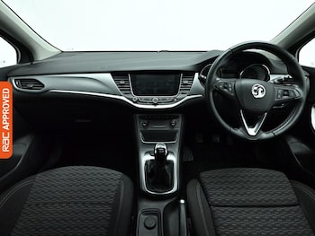 Used Vauxhall Astra 2018 for sale - 78252137: Photo