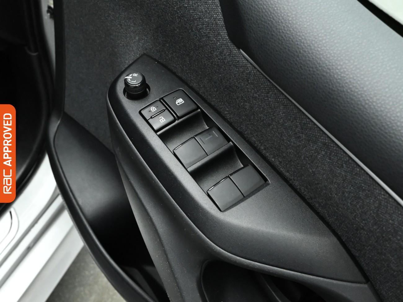 Used Toyota Yaris 2021 for sale - 77348359: Photo 25