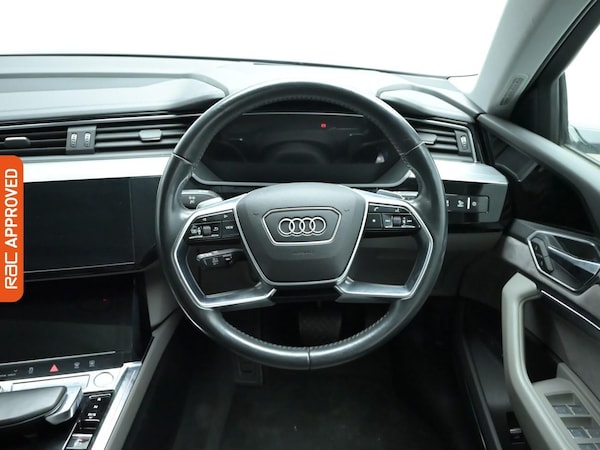 Used Audi e-tron 2020 for sale - 75073957: Photo 11