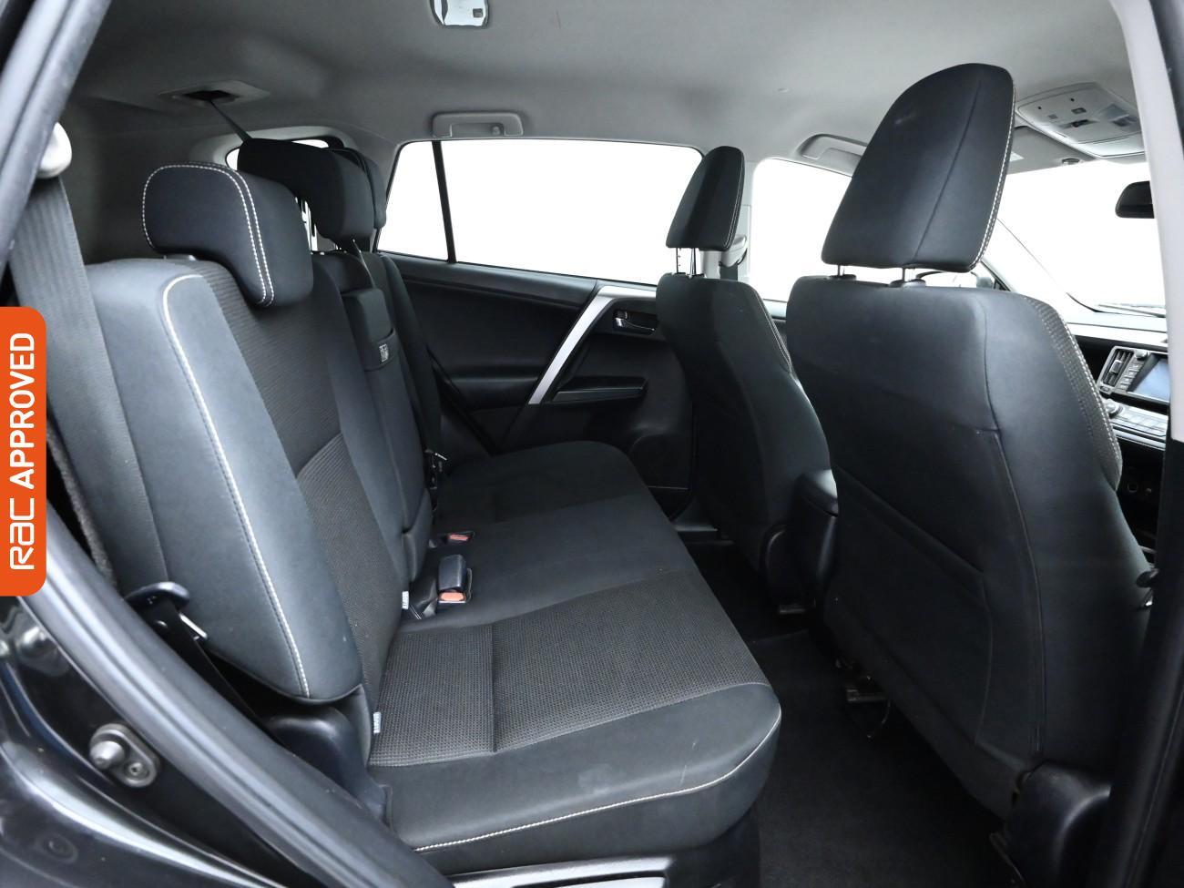 Used Toyota RAV4 2016 for sale - 76353203: Photo 13