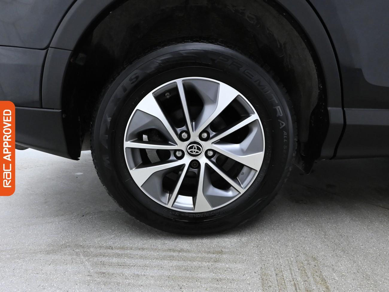 Used Toyota RAV4 2016 for sale - 76353203: Photo 14