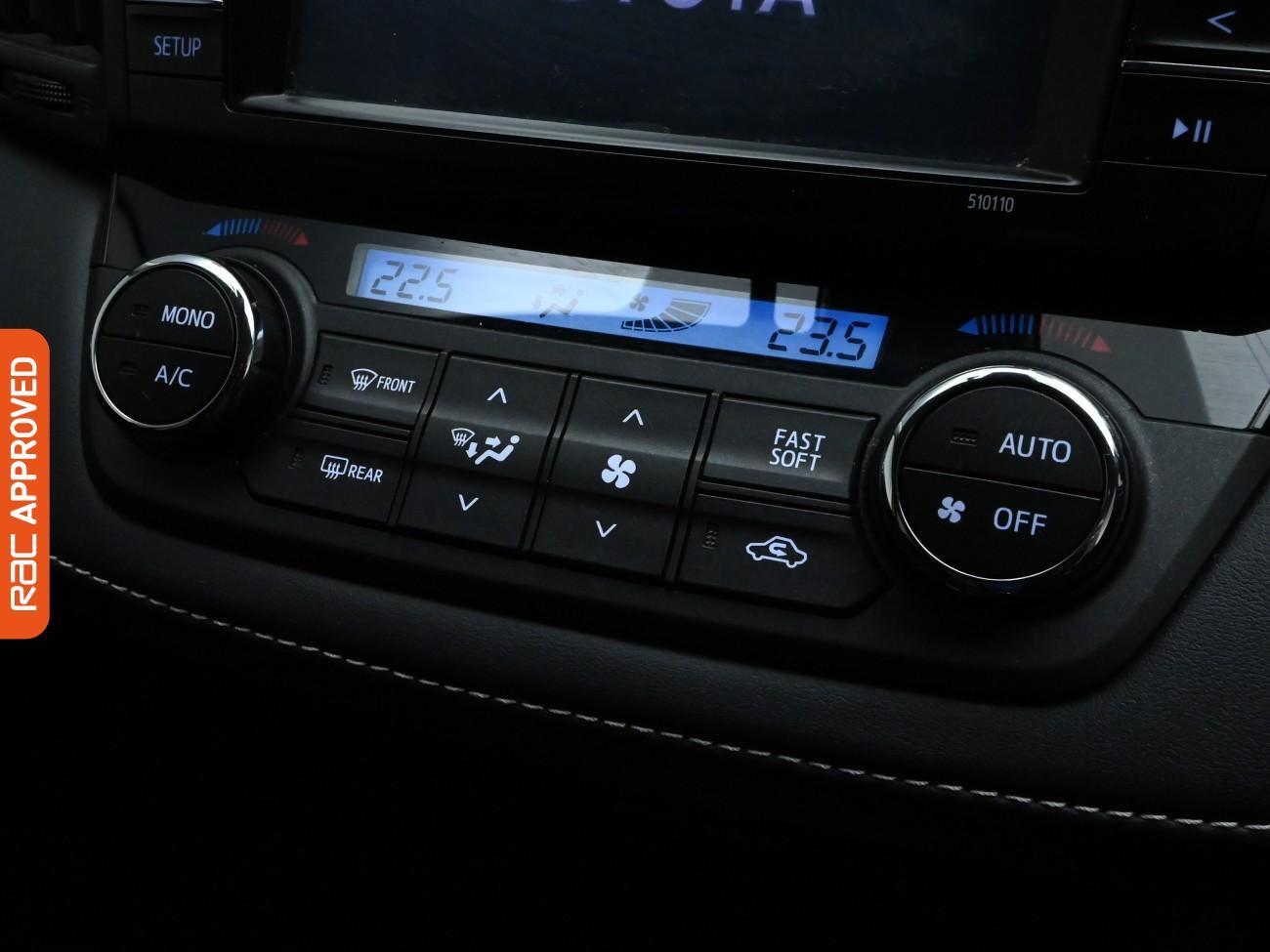 Used Toyota RAV4 2016 for sale - 76353203: Photo 17