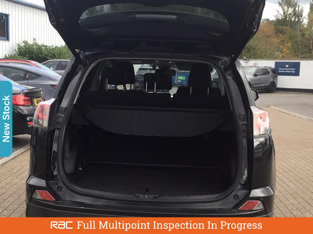 Used Toyota RAV4 2016 for sale - 76353203: Photo 6