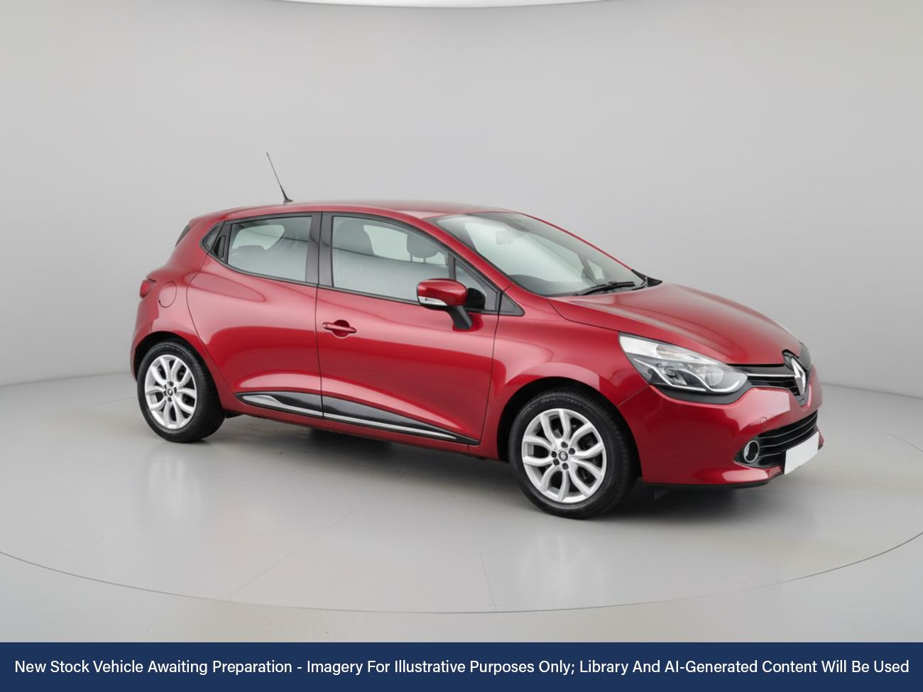 Used Renault Clio 2017 for sale - 76827915: Photo 1