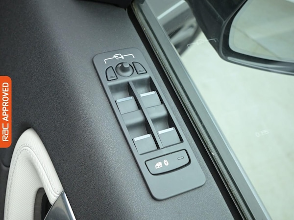 Used Land Rover Discovery Sport 2020 for sale - 74801994: Photo 26