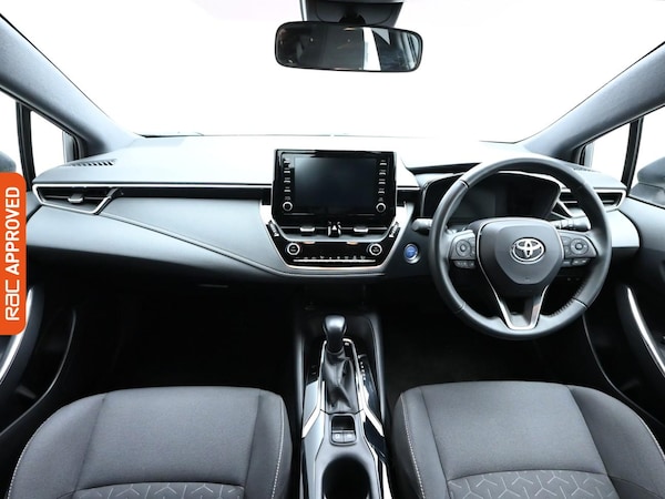 Used Toyota Corolla 2021 for sale - 76126104: Photo 2