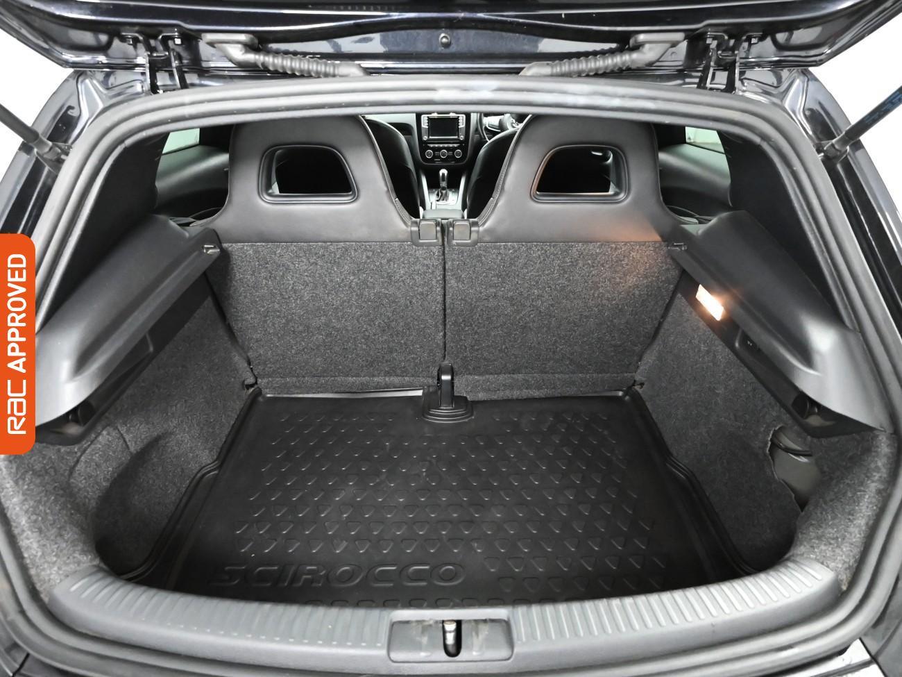 Used Volkswagen Scirocco 2015 for sale - 77535428: Photo 26