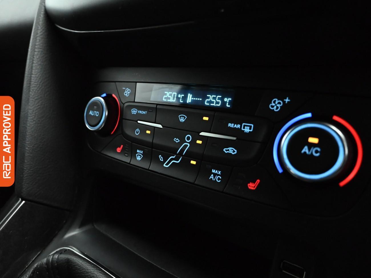 Used Ford Focus 2018 for sale - 76697539: Photo 14