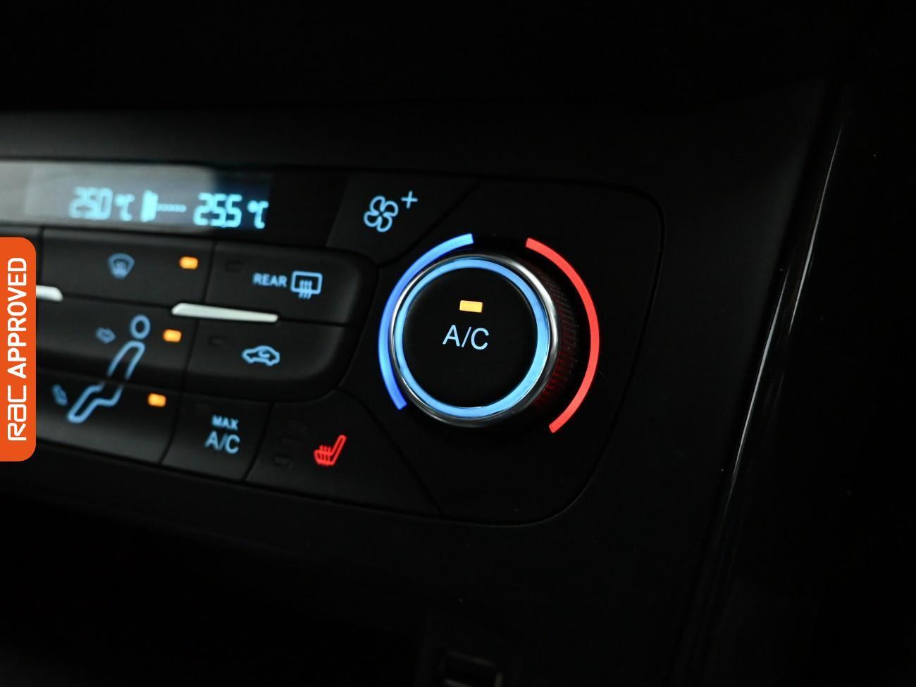 Used Ford Focus 2018 for sale - 76697539: Photo 15