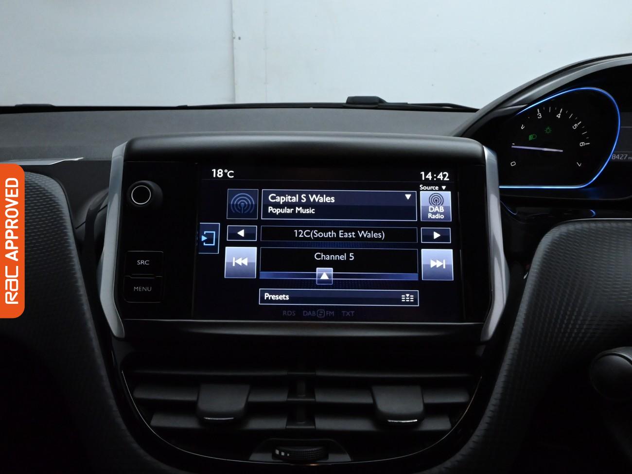 Used Peugeot 2008 2016 for sale - 76641884: Photo 16