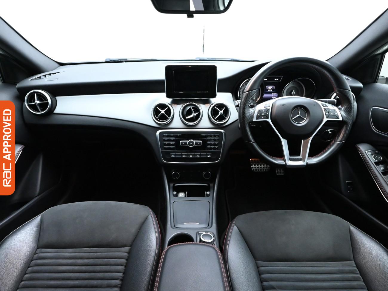 Used Mercedes-Benz GLA 2015 for sale - 76845509: Photo 2