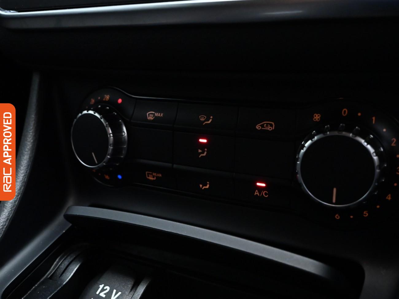 Used Mercedes-Benz GLA 2015 for sale - 76845509: Photo 24