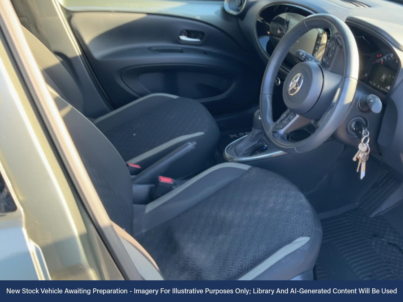 Used Toyota Aygo X 2022 for sale - 76610879: Photo 3