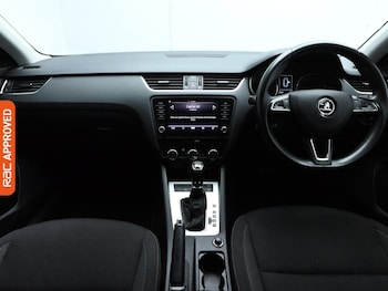Used Skoda Octavia 2019 for sale - 75994418: Photo 2