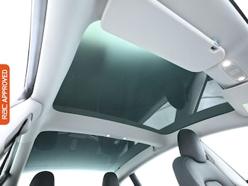Used Tesla Model 3 2021 for sale - 75823977: Photo