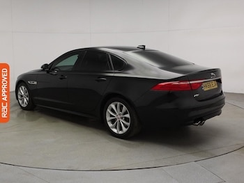 Used Jaguar XF 2016 for sale - 75536381: Photo