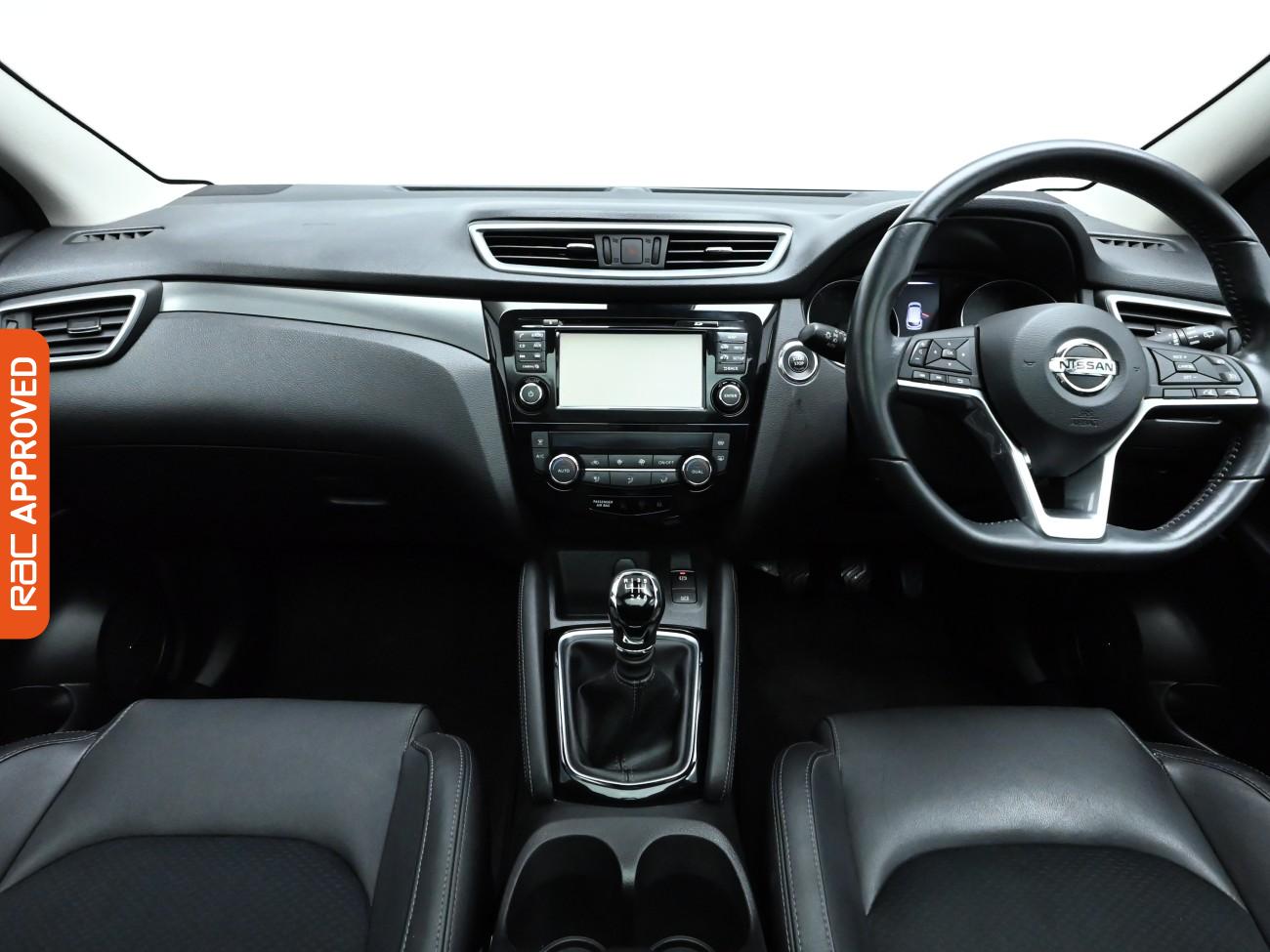Used Nissan Qashqai 2018 for sale - 76035427: Photo 2