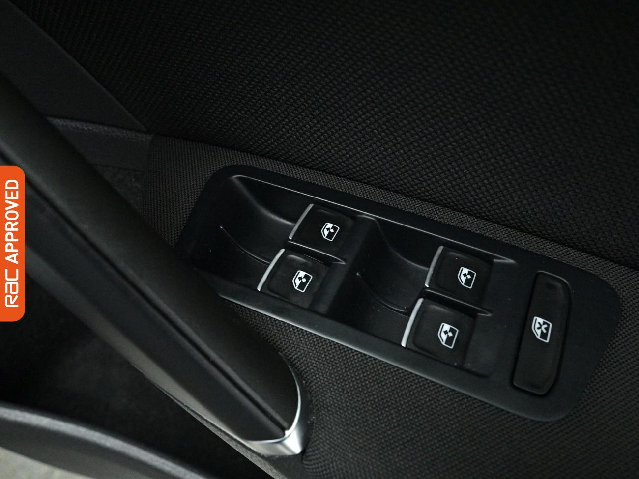 Used Volkswagen Golf 2018 for sale - 77951830: Photo 24