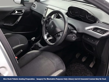 Used Peugeot 208 2016 for sale - 79531392: Photo
