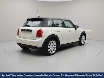 Used MINI Hatch 2019 for sale - 76391052: Photo