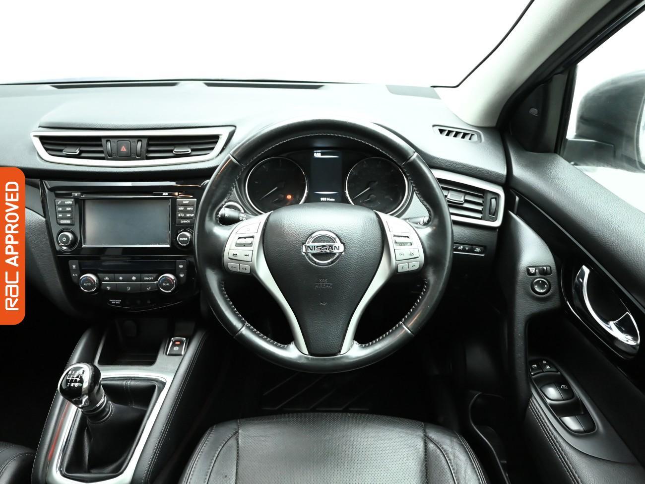 Used Nissan Qashqai 2015 for sale - 77165853: Photo 9