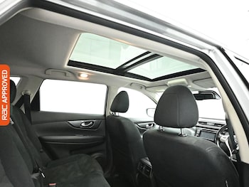 Used Nissan X-Trail 2017 for sale - 79365146: Photo
