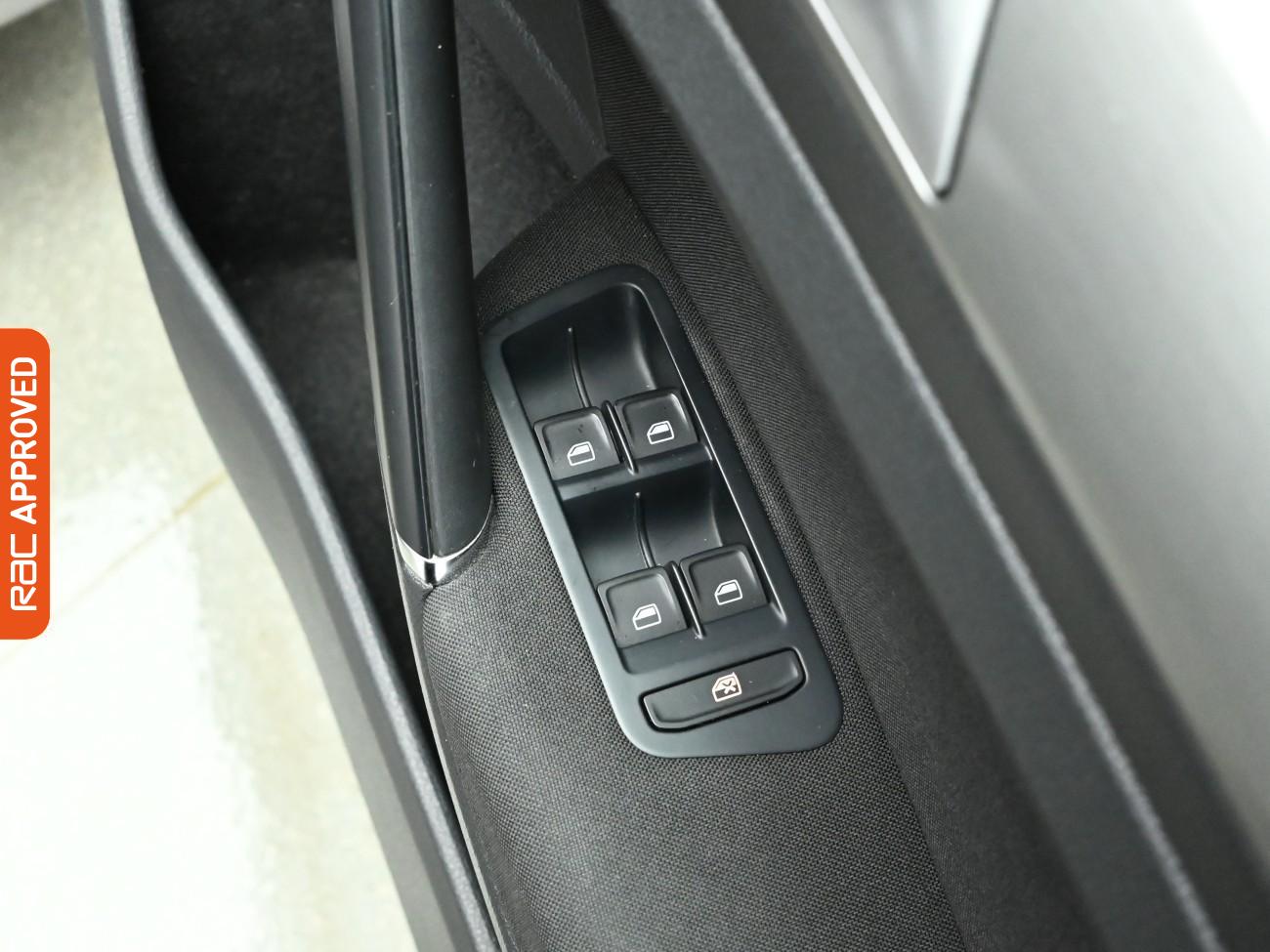 Used Volkswagen Golf 2014 for sale - 77764469: Photo 18