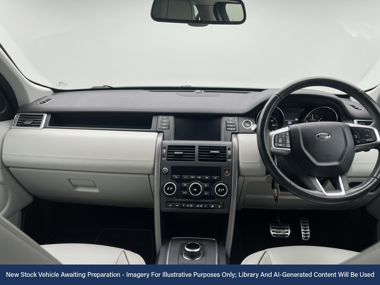 Used Land Rover Discovery Sport 2017 for sale - 76611938: Photo 6