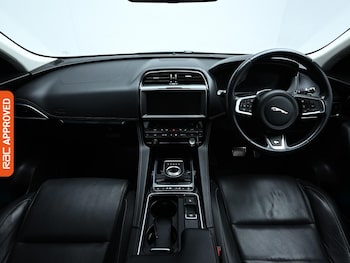 Used Jaguar F-Pace 2017 for sale - 75582665: Photo