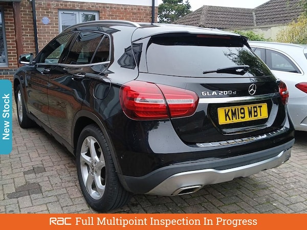 Used Mercedes-Benz GLA 2019 for sale - 76330590: Photo 2