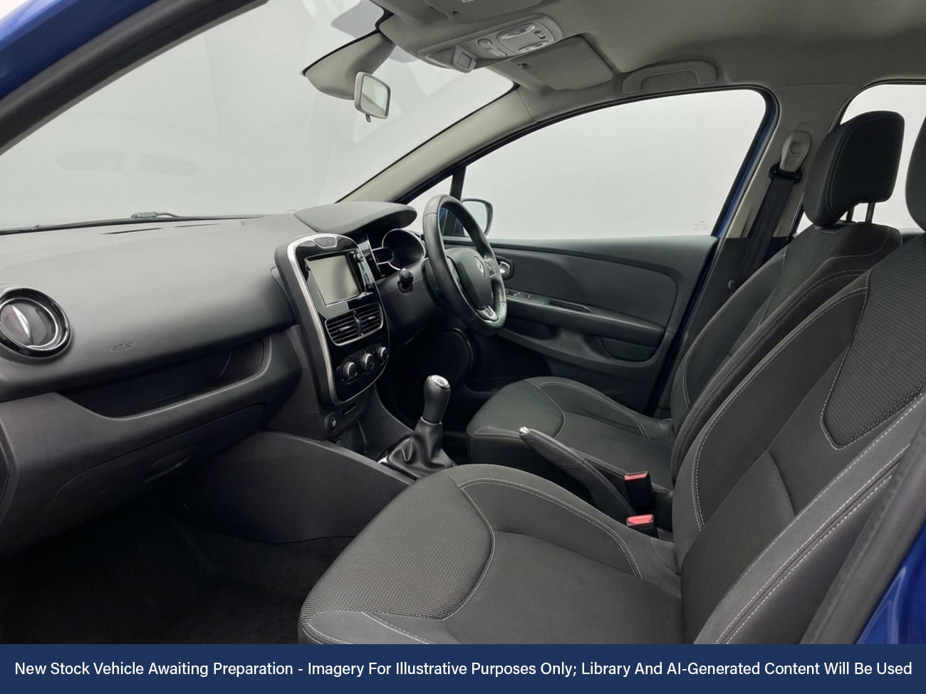 Used Renault Clio 2019 for sale - 77340827: Photo 3