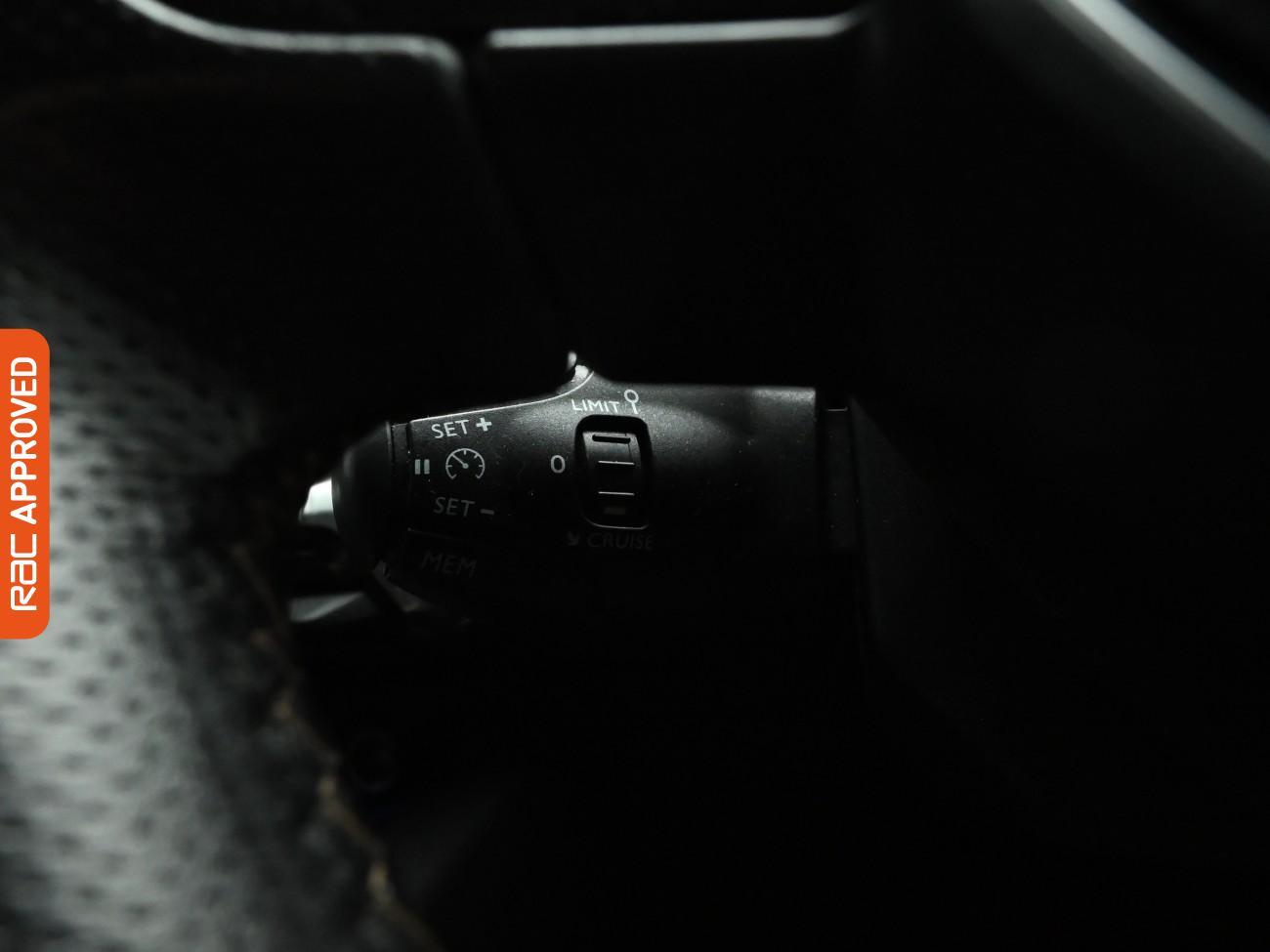 Used Peugeot 3008 2018 for sale - 77557387: Photo 16