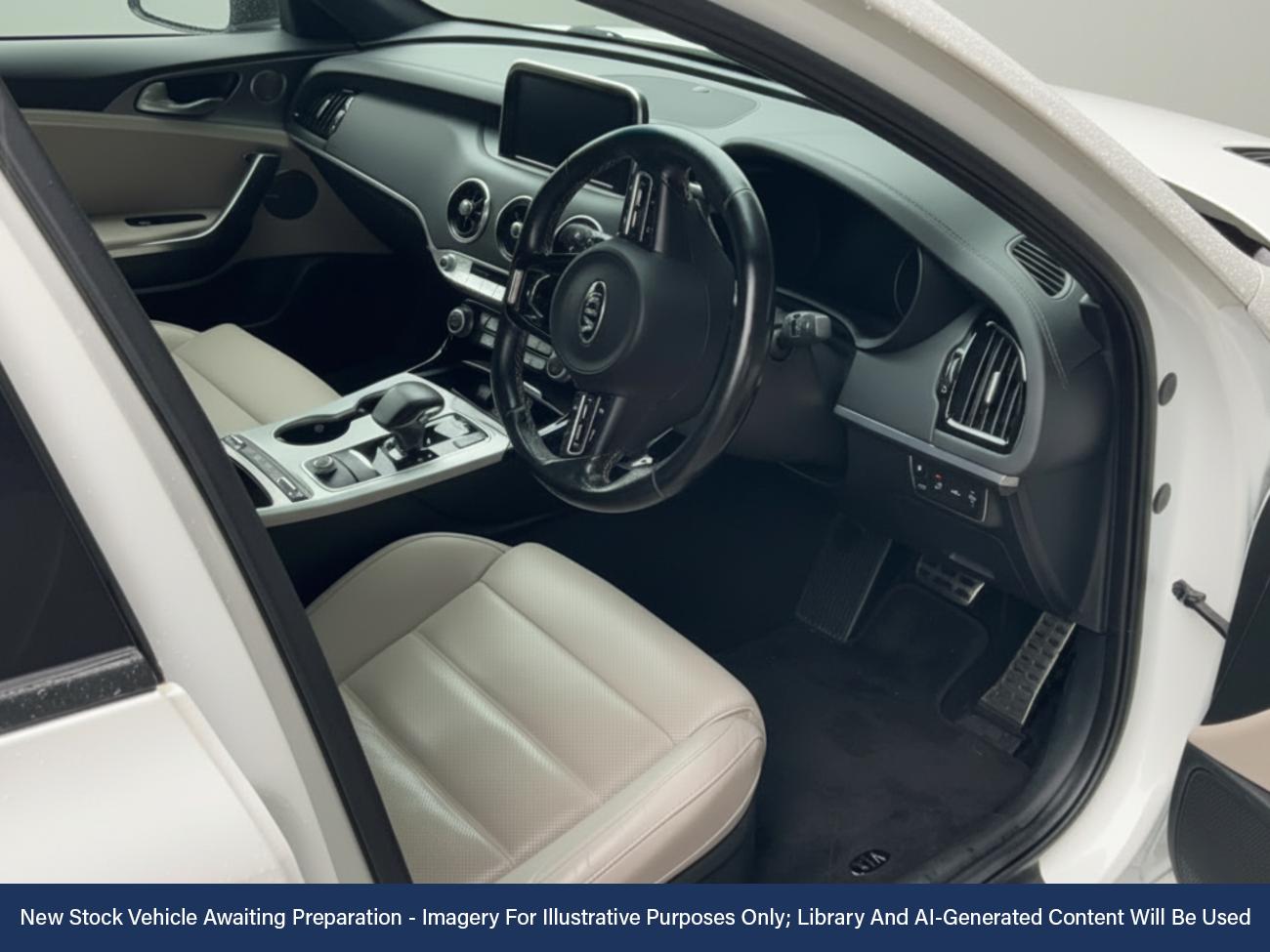 Used Kia Stinger 2018 for sale - 76435942: Photo 3