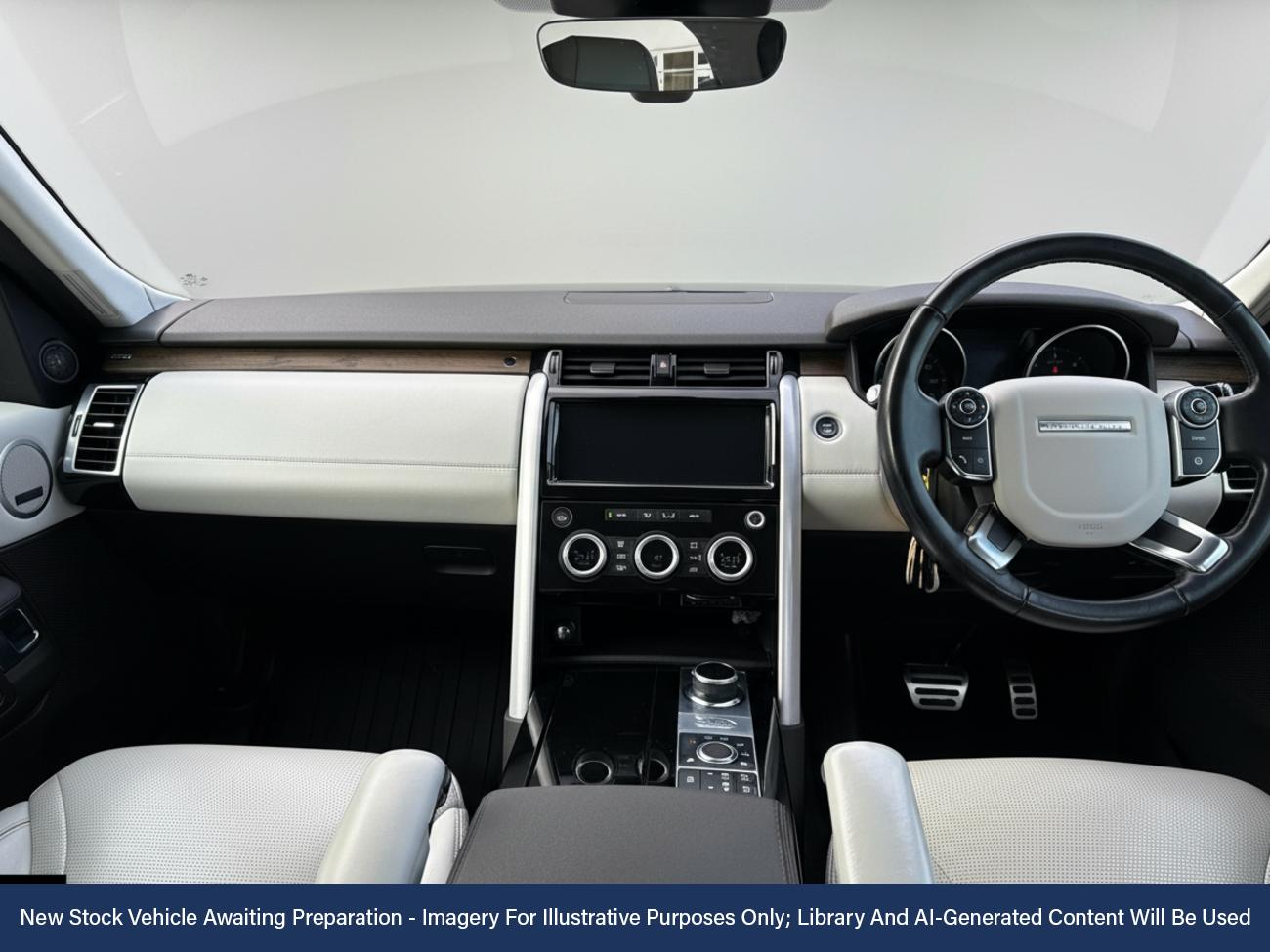 Used Land Rover Discovery 2017 for sale - 76723909: Photo 6