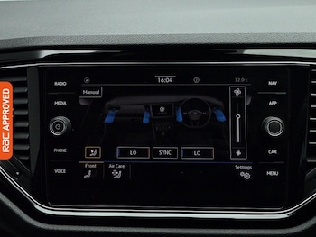 Used Volkswagen T-Roc 2021 for sale - 79097923: Photo