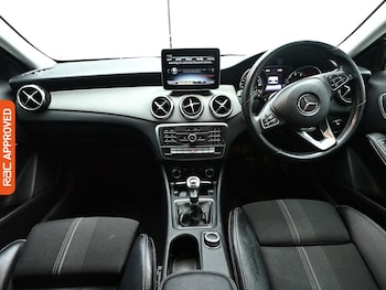 Used Mercedes-Benz GLA 2019 for sale - 78666807: Photo