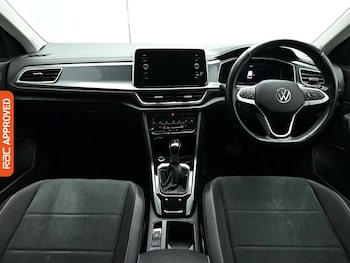 Used Volkswagen T-Roc 2023 for sale - 79417112: Photo