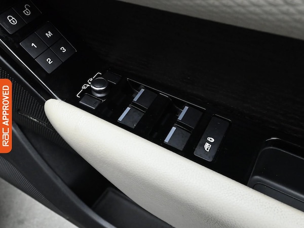 Used Land Rover Range Rover Velar 2019 for sale - 76088303: Photo 25