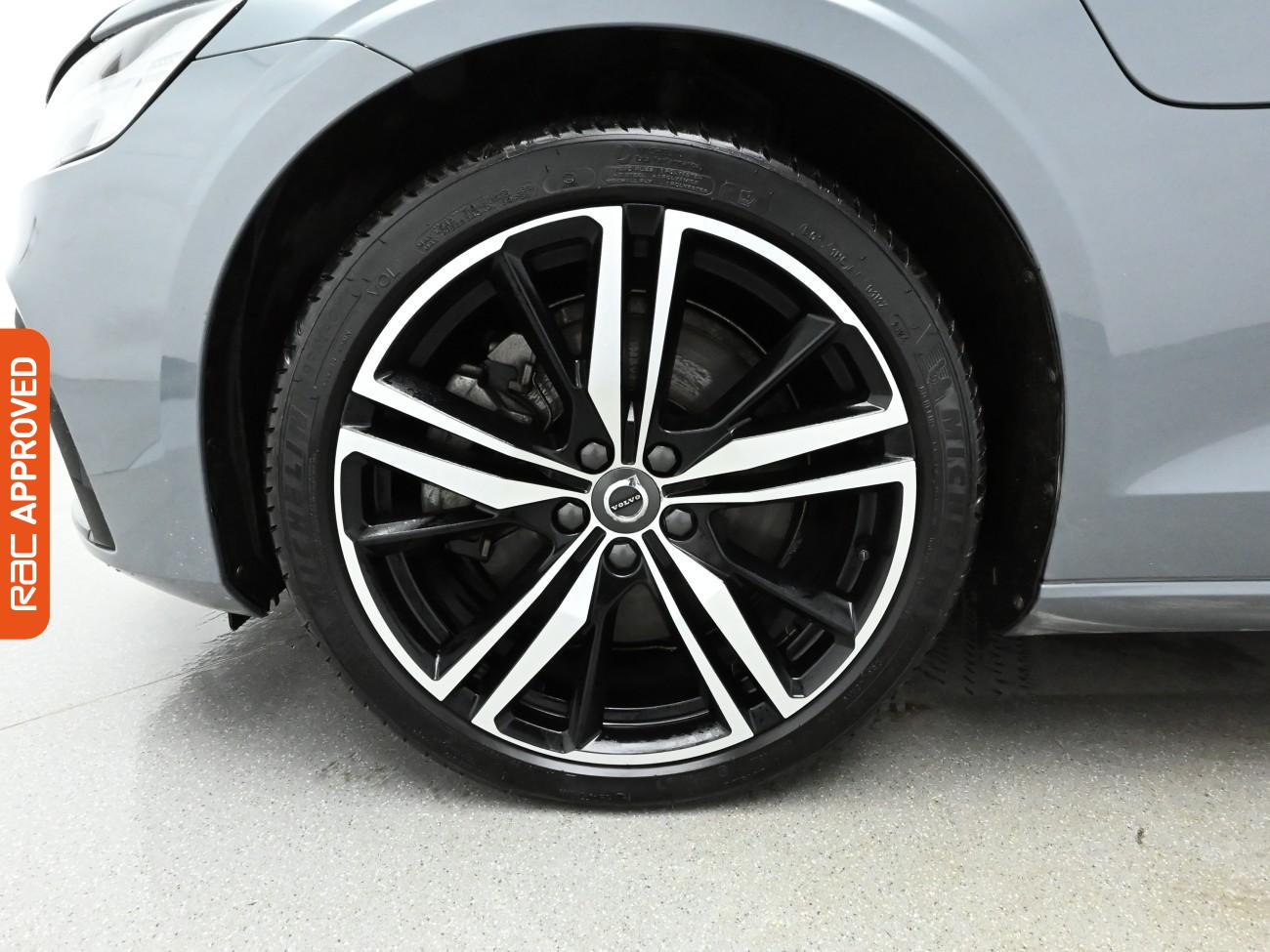 Used Volvo V60 2021 for sale - 76890196: Photo 16