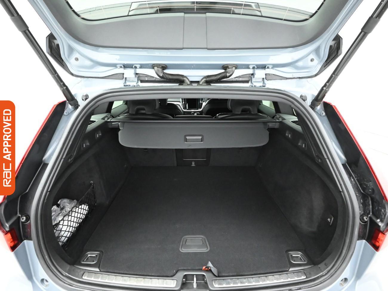 Used Volvo V60 2021 for sale - 76890196: Photo 28