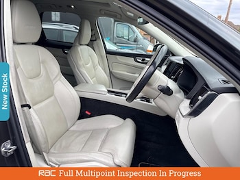 Used Volvo XC60 2018 for sale - 75454165: Photo