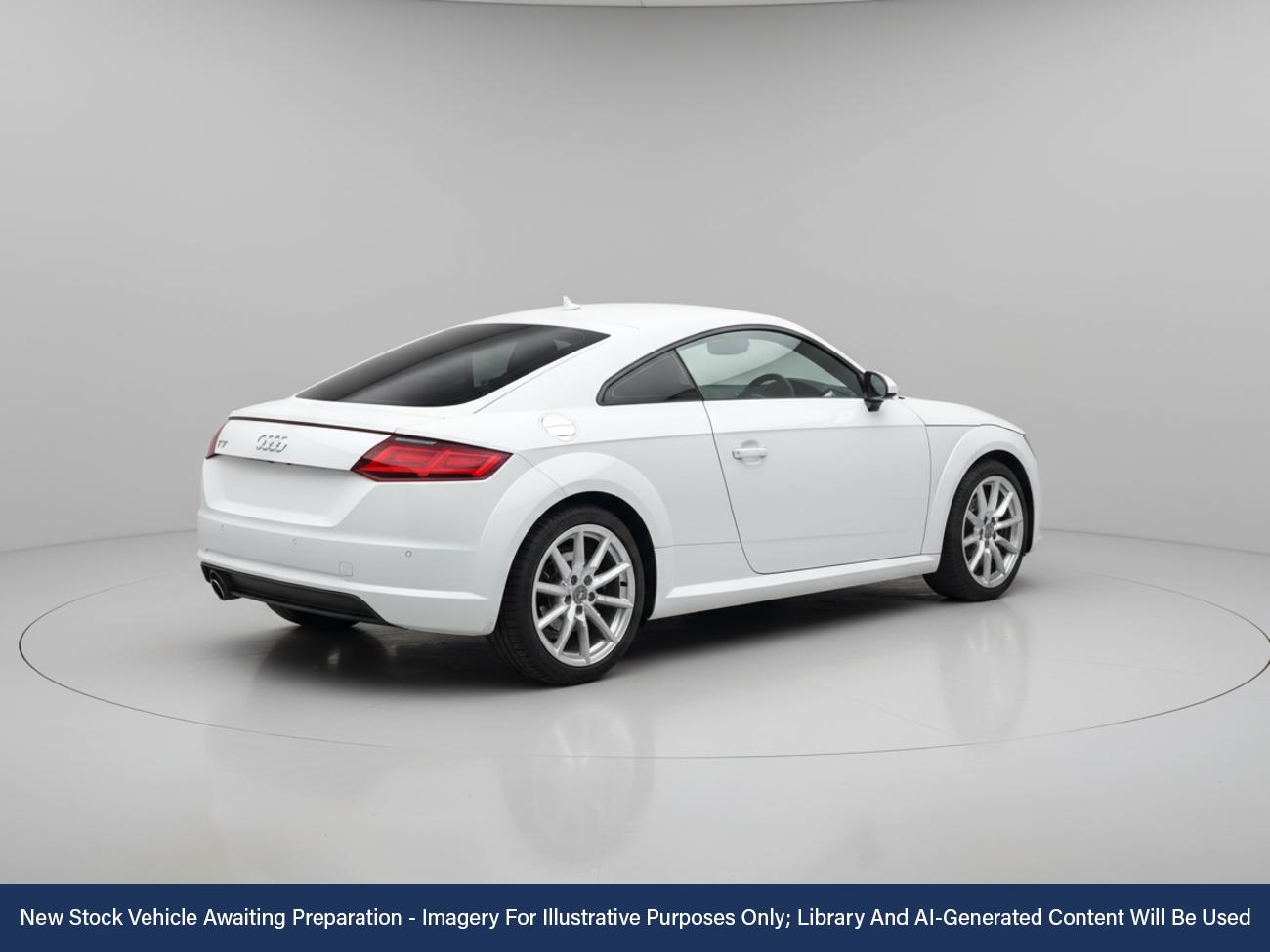 Used Audi TT 2015 for sale - 76782932: Photo 2