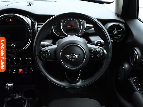 Used MINI Hatch 2019 for sale - 76207015: Photo 9