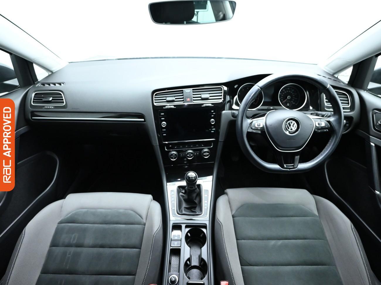 Used Volkswagen Golf 2020 for sale - 76126117: Photo 2