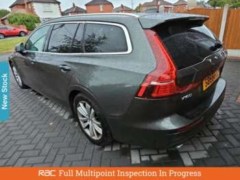 Used Volvo V60 2018 for sale - 74937610: Photo