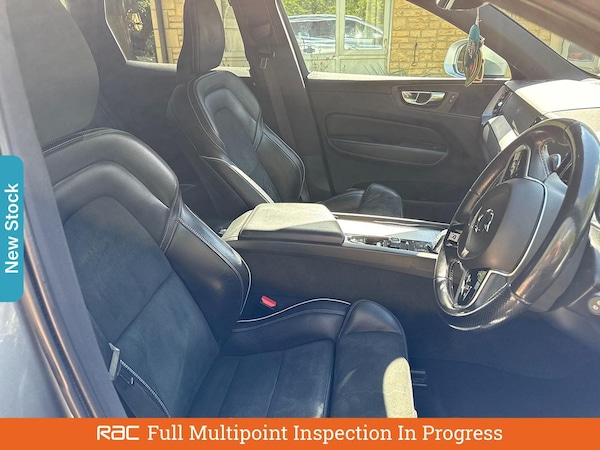 Used Volvo XC60 2019 for sale - 75536378: Photo 3