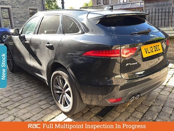 Used Jaguar F-Pace 2016 for sale - 76128432: Photo 2